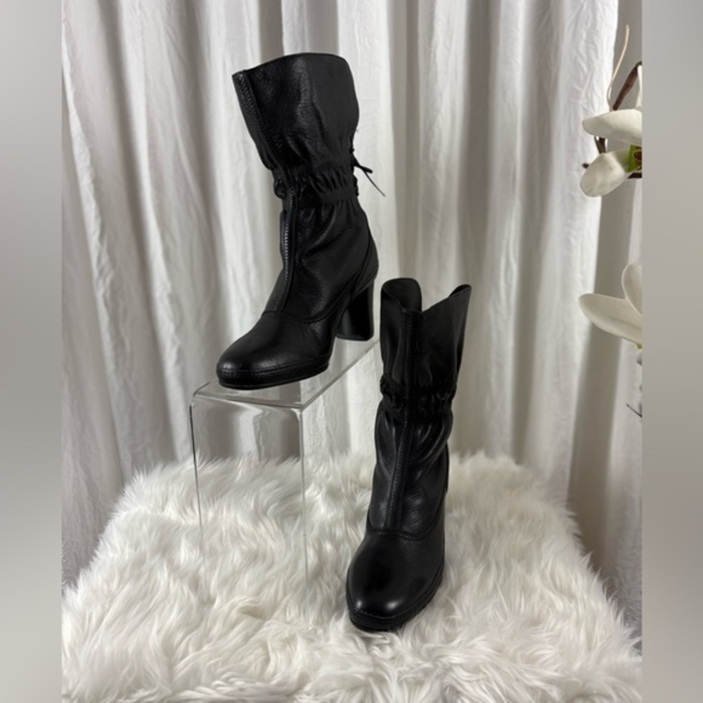 Clarks Artisan Collection Black Heeled Bootie
